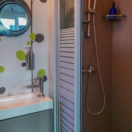 Petit 20m2 - 2-4 Personnes - Quartier Bel Air