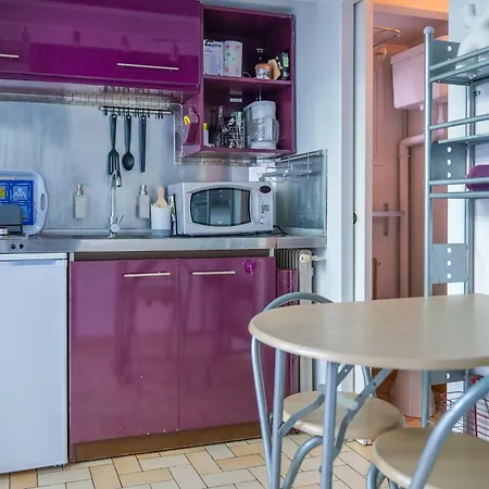 Petit 20m2 - 2-4 Personnes - Quartier Bel Air 아파트