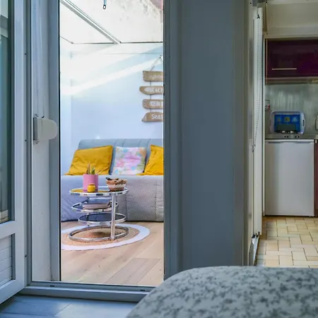 Petit 20m2 - 2-4 Personnes - Quartier Bel Air 公寓 莱萨布勒-多洛讷