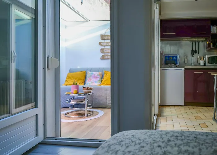 Petit 20m2 - 2-4 Personnes - Quartier Bel Air 公寓 莱萨布勒-多洛讷