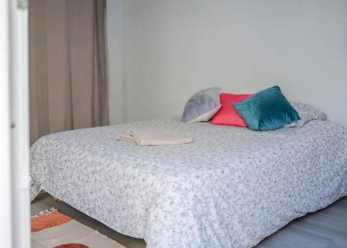 Petit 20m2 - 2-4 Personnes - Quartier Bel Air * 莱萨布勒-多洛讷